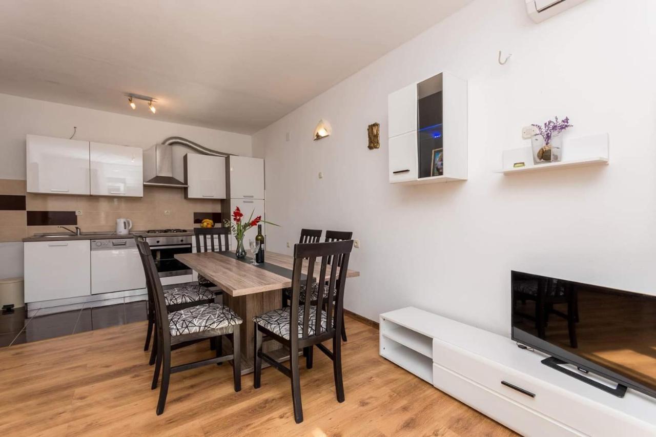 Agape Apartments Biograd Na Moru Bagian luar foto