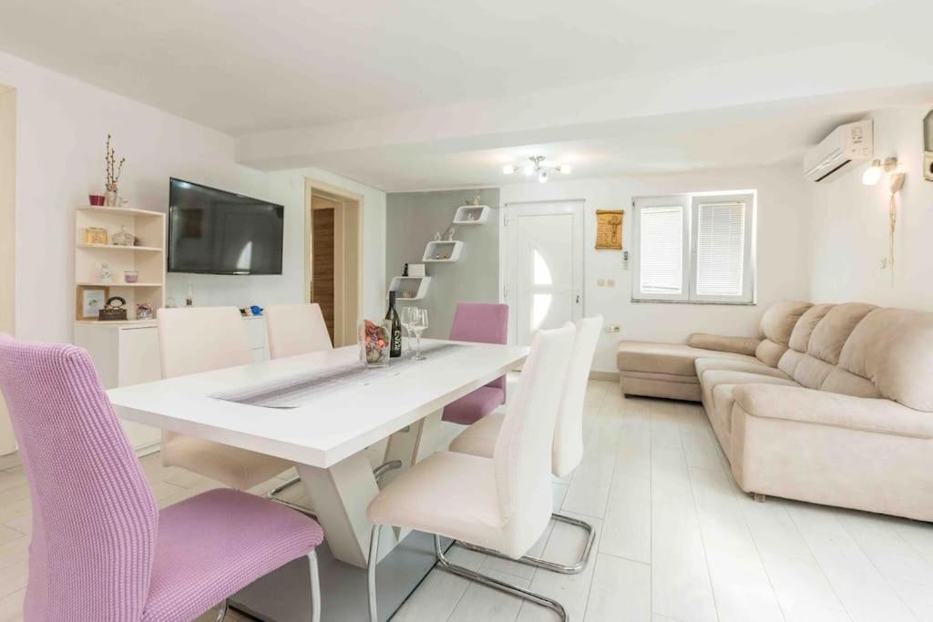 Agape Apartments Biograd Na Moru Bagian luar foto